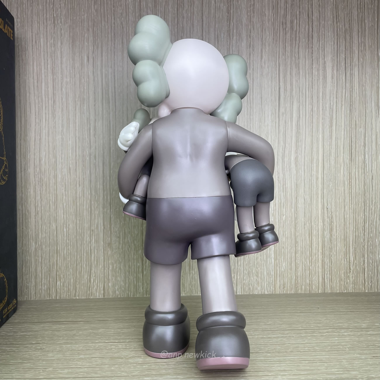 Kaws Clean Slate Figure (6) - newkick.cc